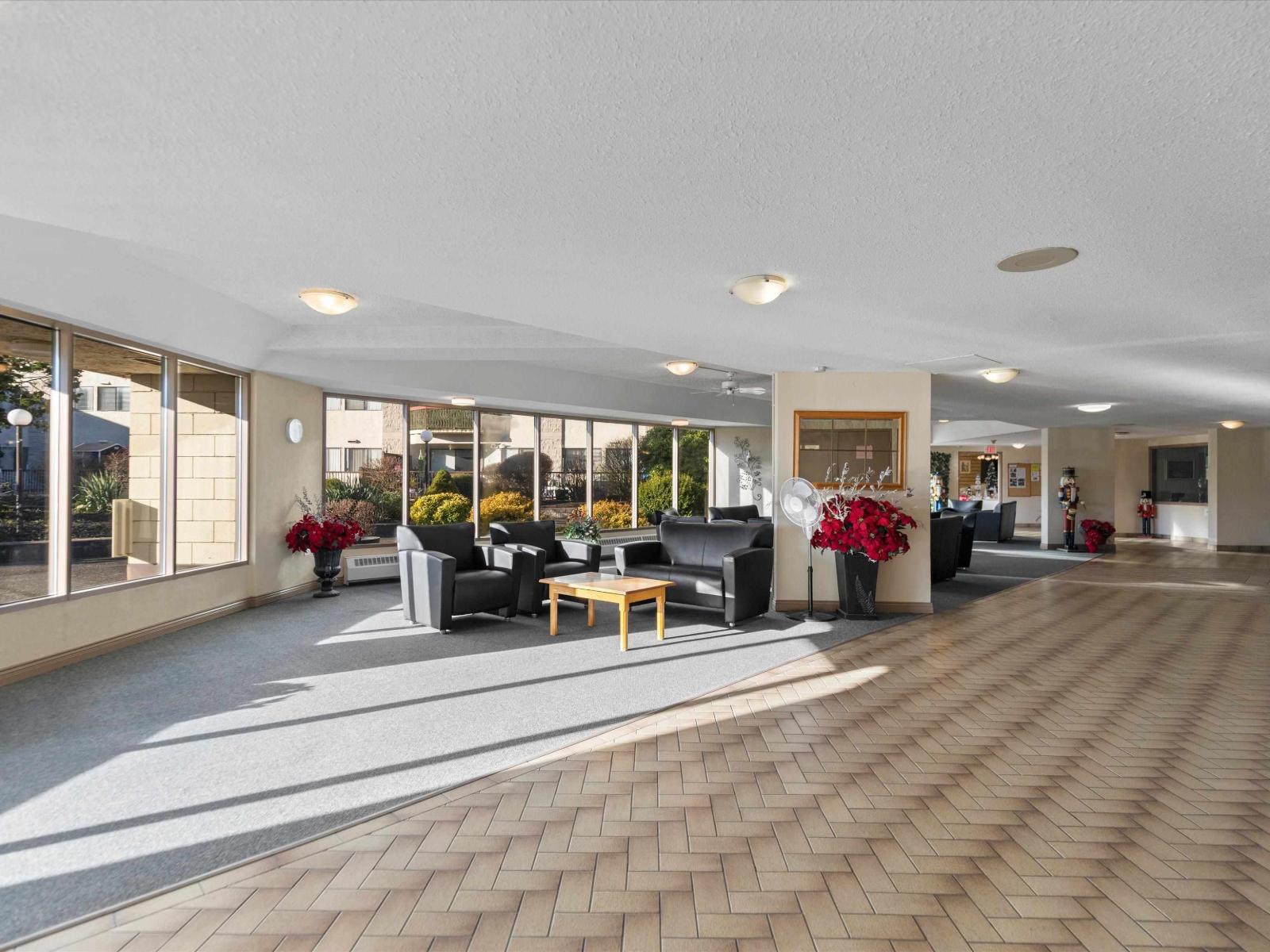 301 31955 Old Yale Road, Abbotsford, British Columbia  V2T 4N1 - Photo 5 - R3083216