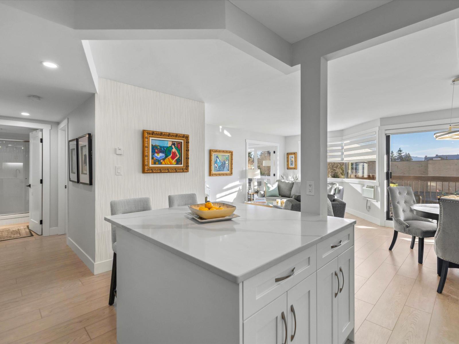 301 31955 Old Yale Road, Abbotsford, British Columbia  V2T 4N1 - Photo 15 - R3083216