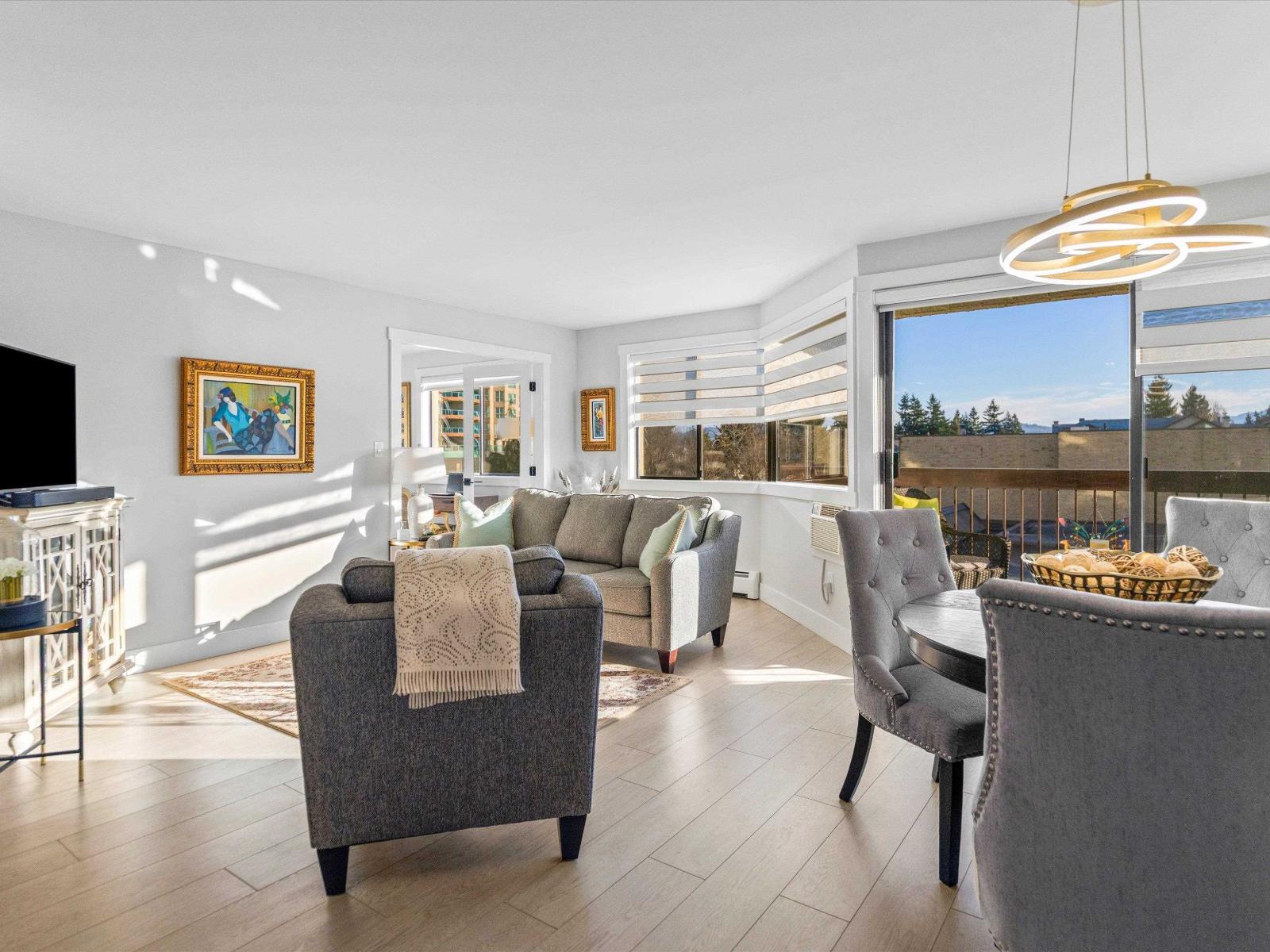 301 31955 Old Yale Road, Abbotsford, British Columbia  V2T 4N1 - Photo 8 - R3083216