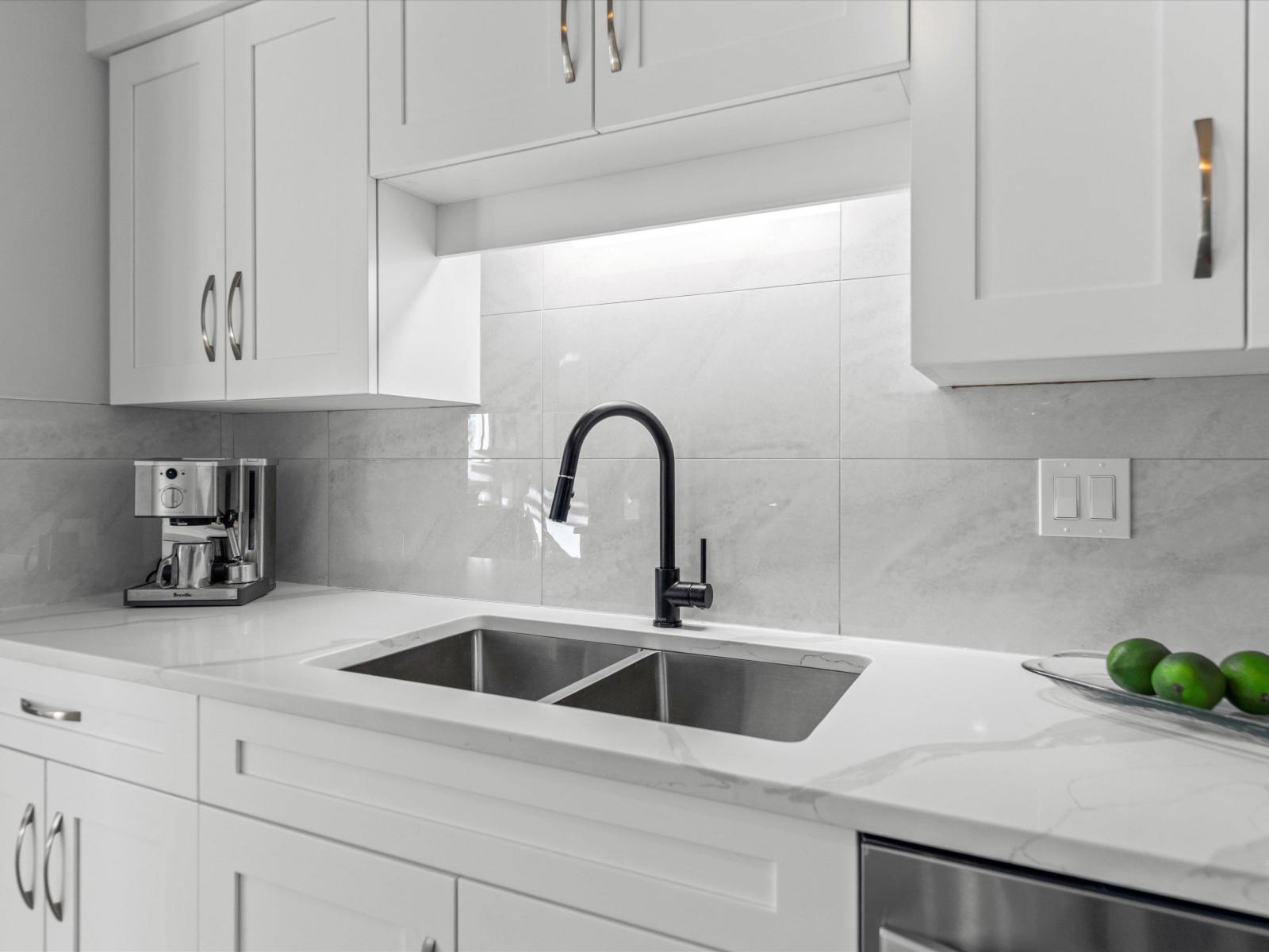 301 31955 Old Yale Road, Abbotsford, British Columbia  V2T 4N1 - Photo 14 - R3083216