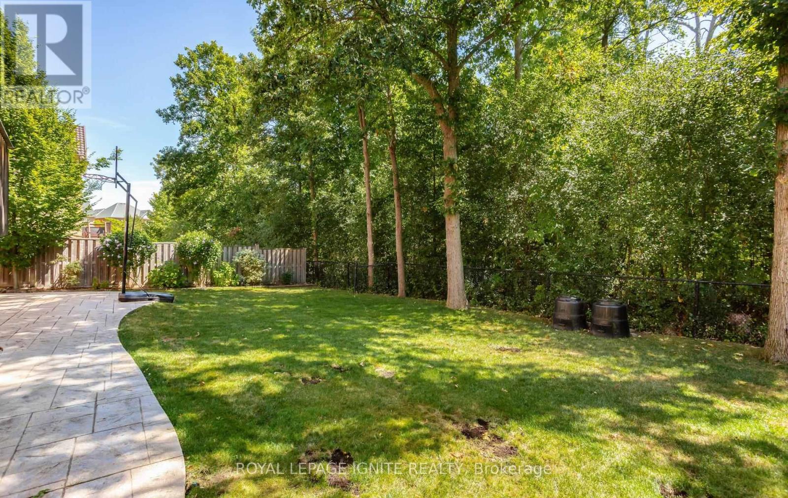 36 Valleyridge Crescent, Brampton, Ontario  L6P 2C8 - Photo 48 - W12677530