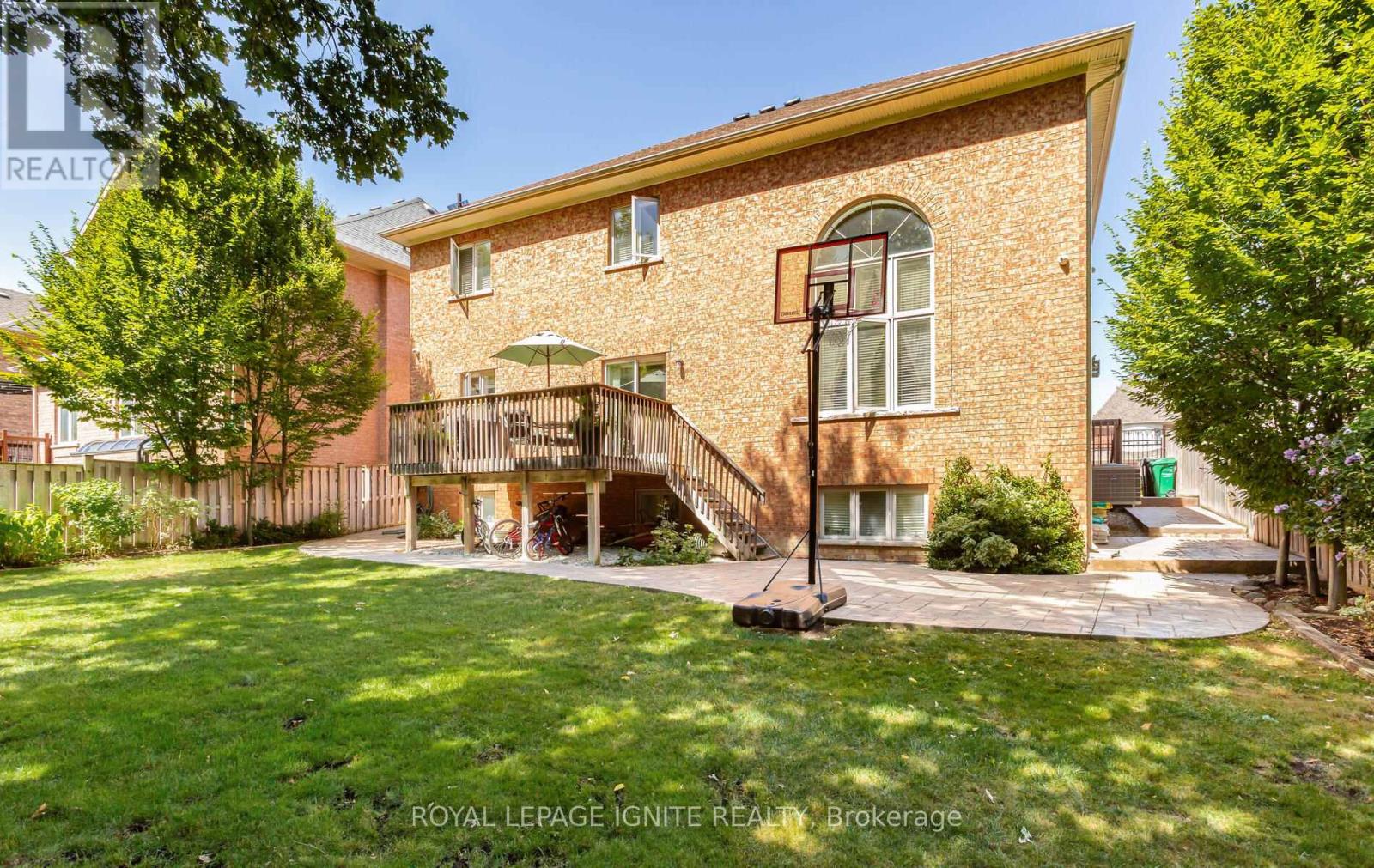 36 Valleyridge Crescent, Brampton, Ontario  L6P 2C8 - Photo 47 - W12677530