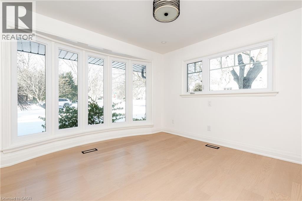 134 Abbey Court, Oakville, Ontario  L6J 4L1 - Photo 5 - 40800967