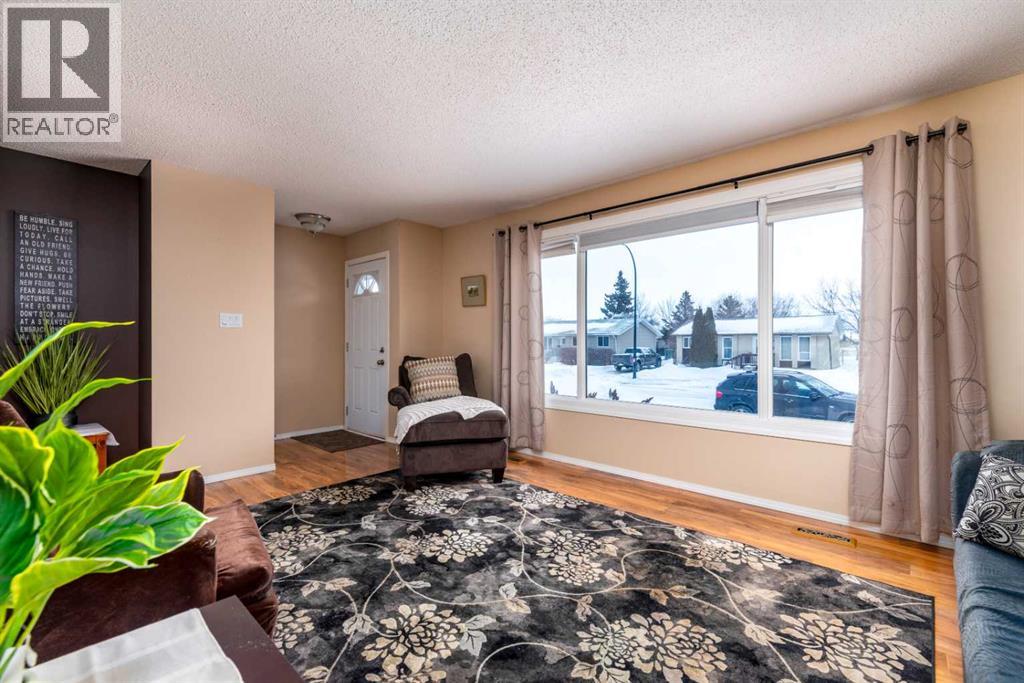 3008 48 Street, Lloydminster, Saskatchewan  S9V 1C6 - Photo 3 - A2281054