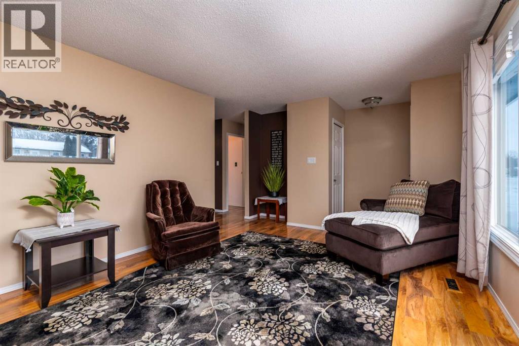 3008 48 Street, Lloydminster, Saskatchewan  S9V 1C6 - Photo 4 - A2281054