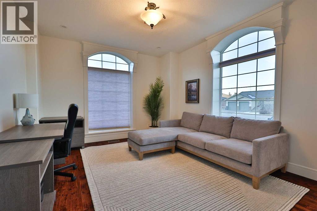 213 E 350 S, Raymond, Alberta  T0K 2S0 - Photo 4 - A2281456