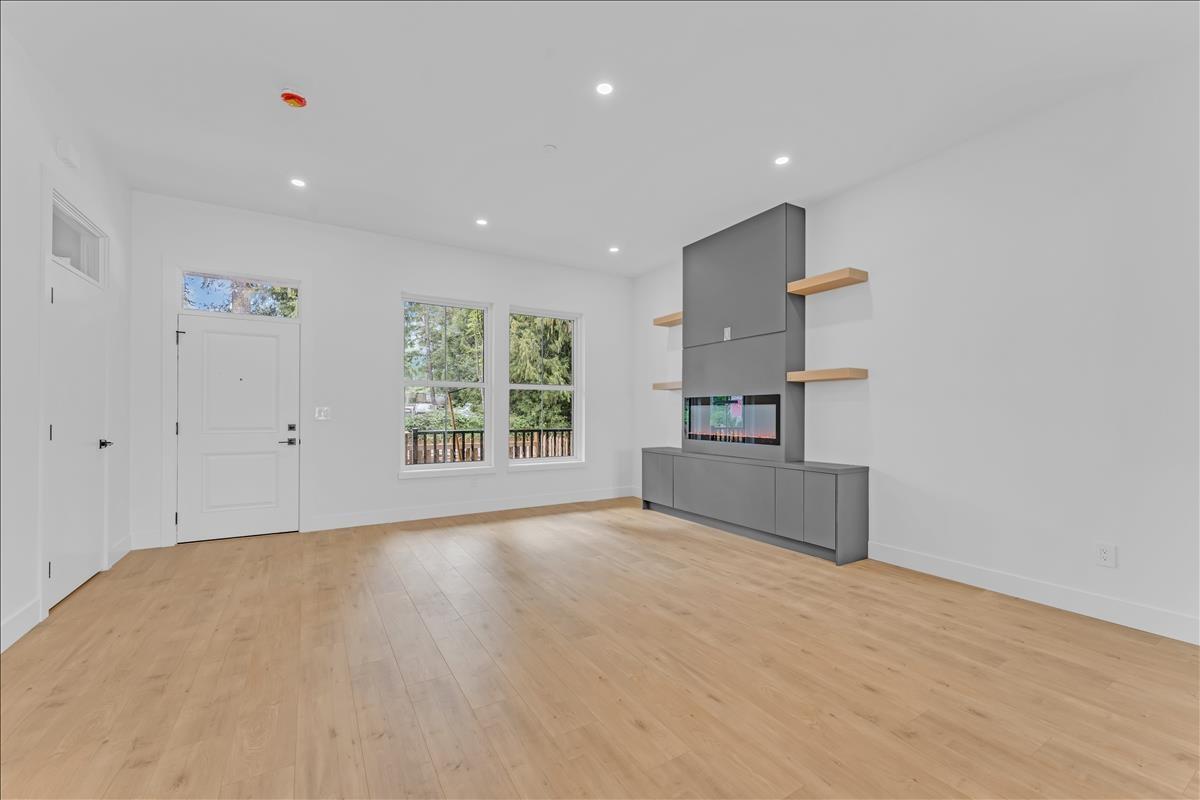 20487 74b Avenue, Langley, British Columbia  V2Y 1V5 - Photo 3 - R3083081