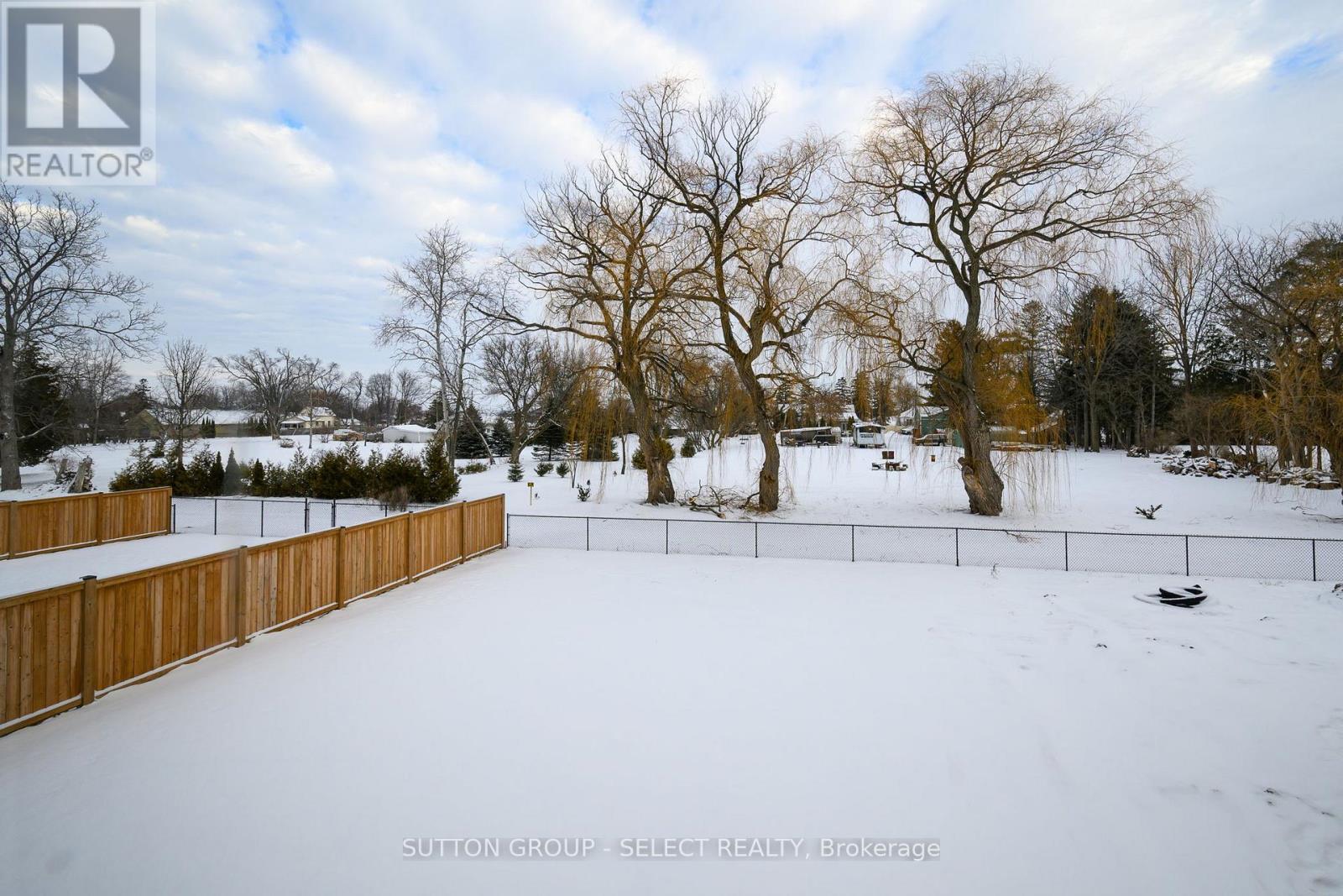 70 Royal Crescent, Southwold, Ontario  N5P 3T2 - Photo 14 - X12730718