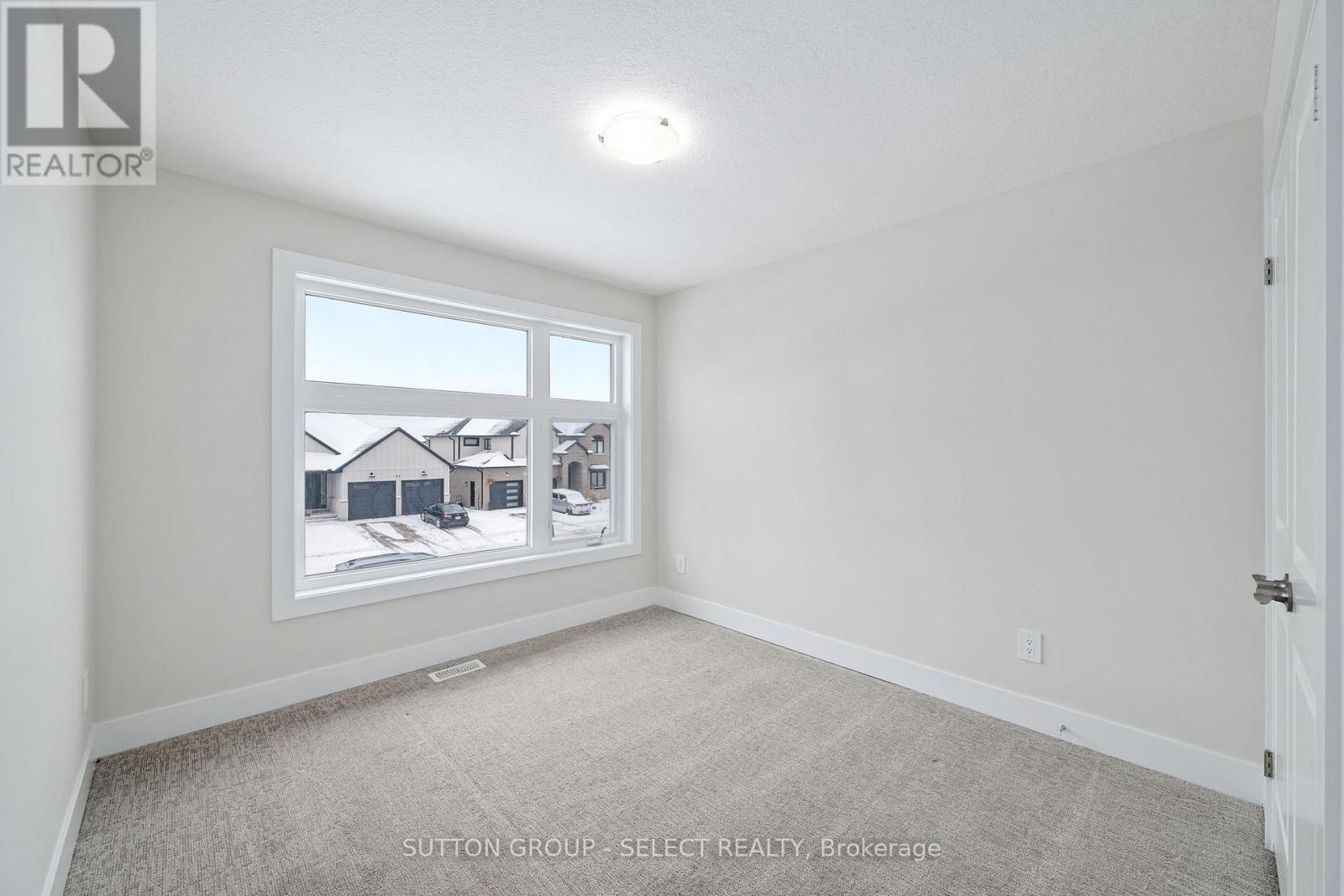 70 Royal Crescent, Southwold, Ontario  N5P 3T2 - Photo 26 - X12730718