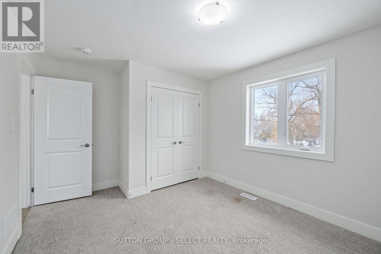 70 Royal Crescent, Southwold, Ontario  N5P 3T2 - Photo 32 - X12730718