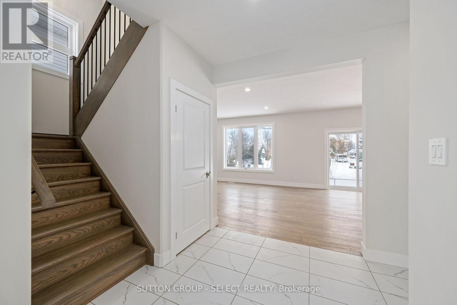 70 Royal Crescent, Southwold, Ontario  N5P 3T2 - Photo 7 - X12730718