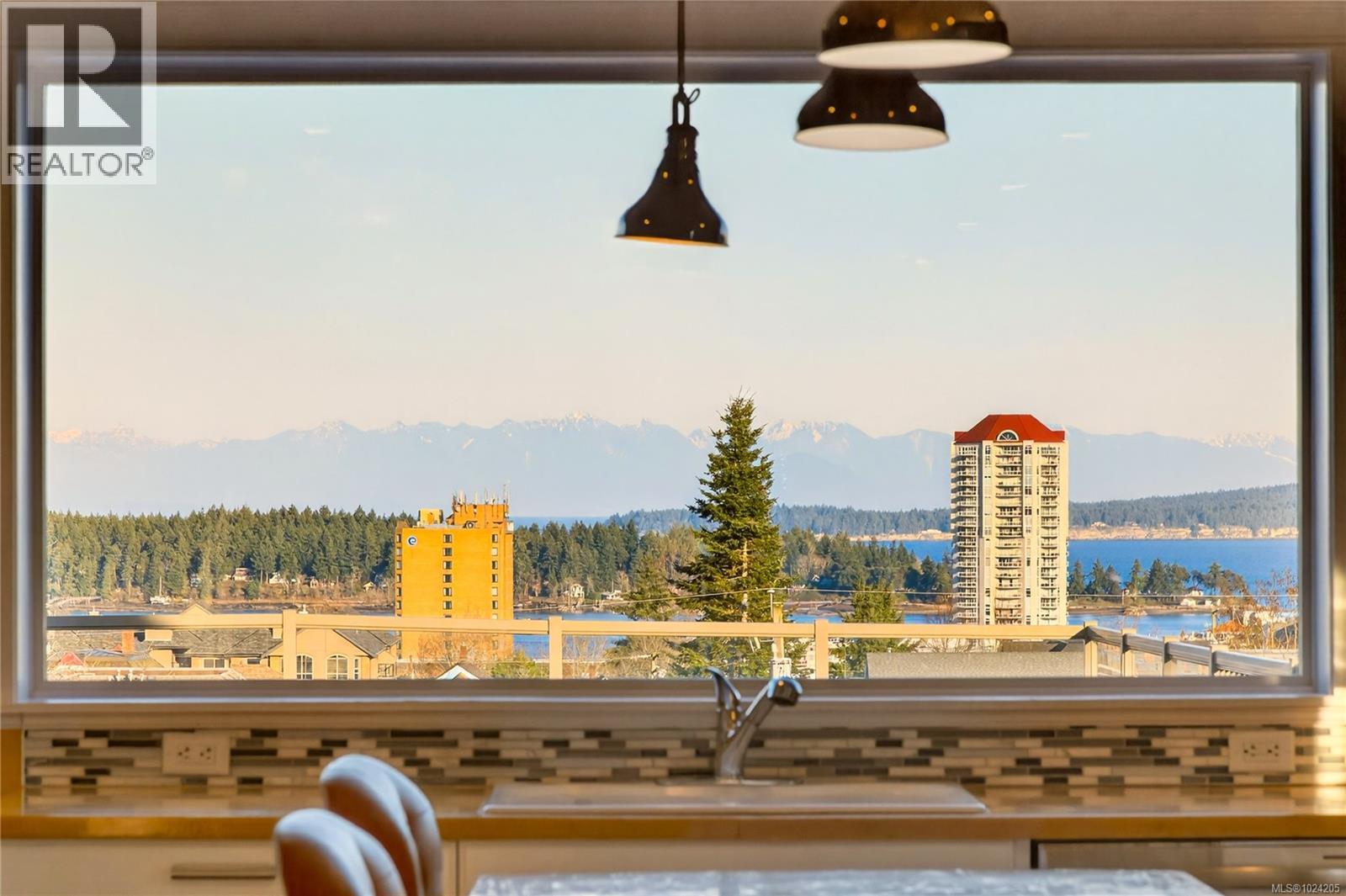 352 Kennedy St, Nanaimo, British Columbia  V9R 2J1 - Photo 7 - 1024205