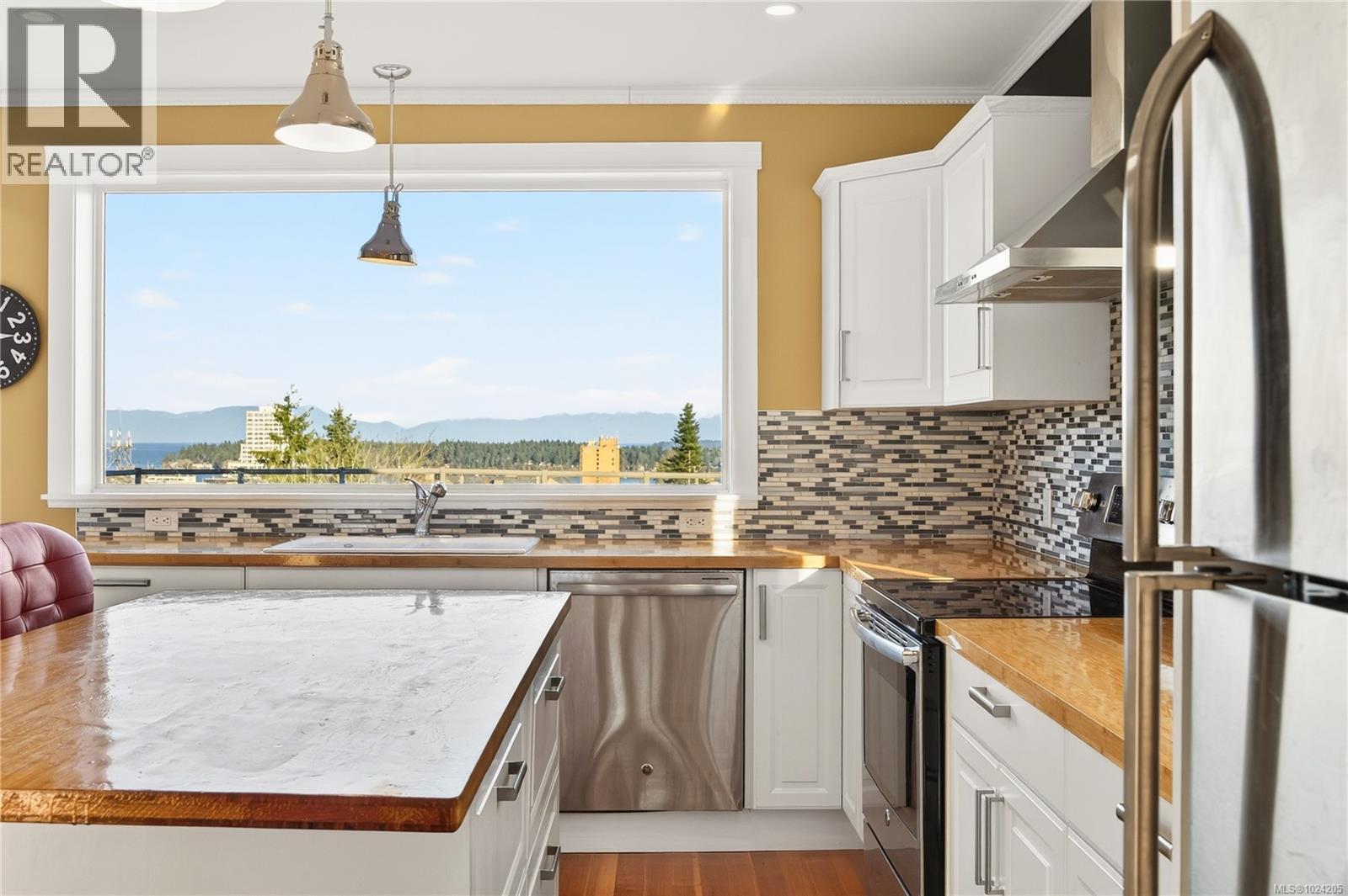 352 Kennedy St, Nanaimo, British Columbia  V9R 2J1 - Photo 6 - 1024205