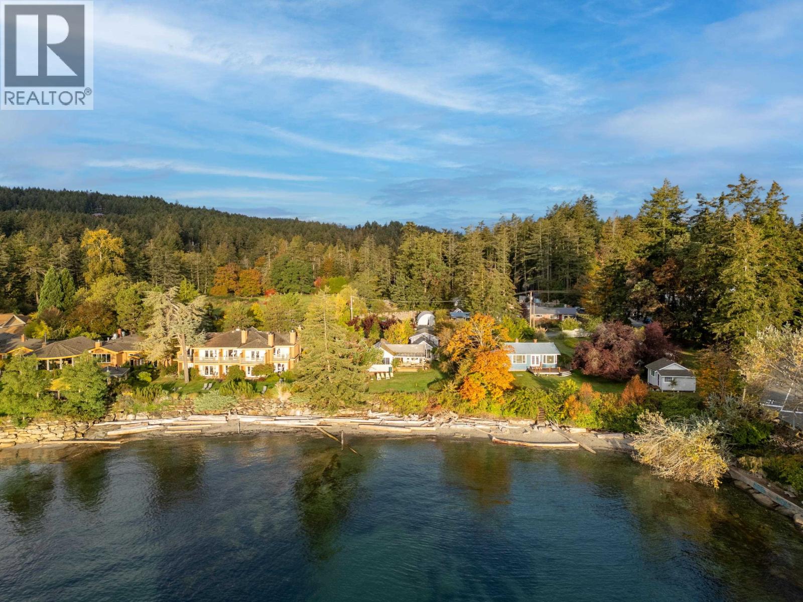 105 MADRONA ROAD, Galiano Island, British Columbia