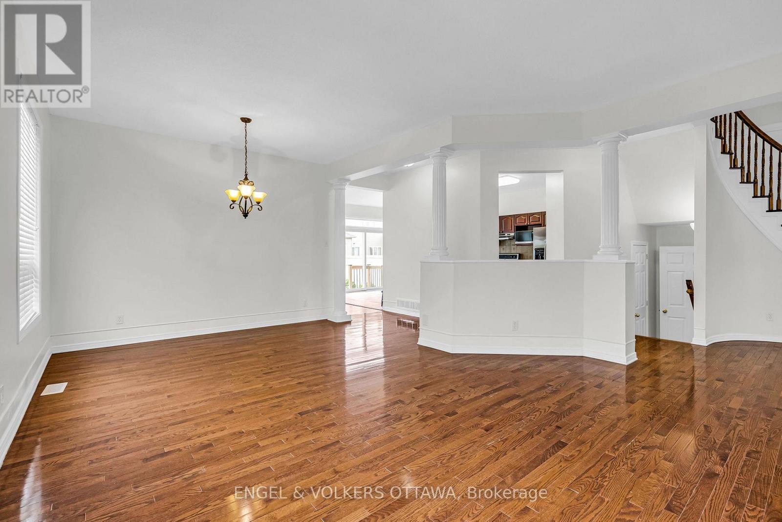 793 Valin Street, Ottawa, Ontario K4A 4Y9 - Photo 3 - X12730722