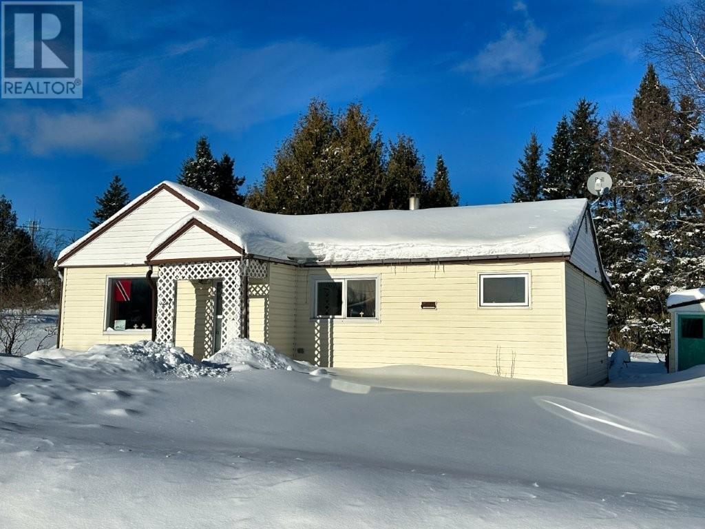 27 Park RD, Nipigon, Ontario