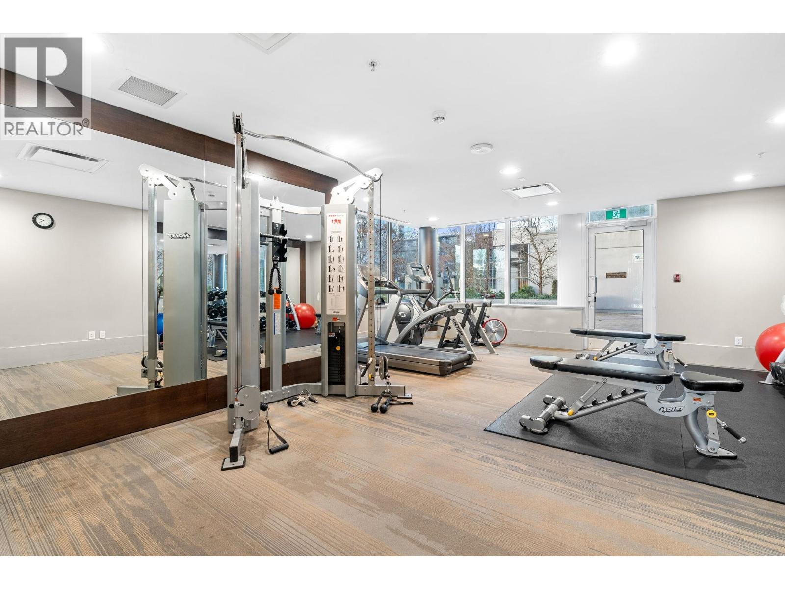 1807 1500 Fern Street, North Vancouver, British Columbia  V7J 0E6 - Photo 34 - R3083240