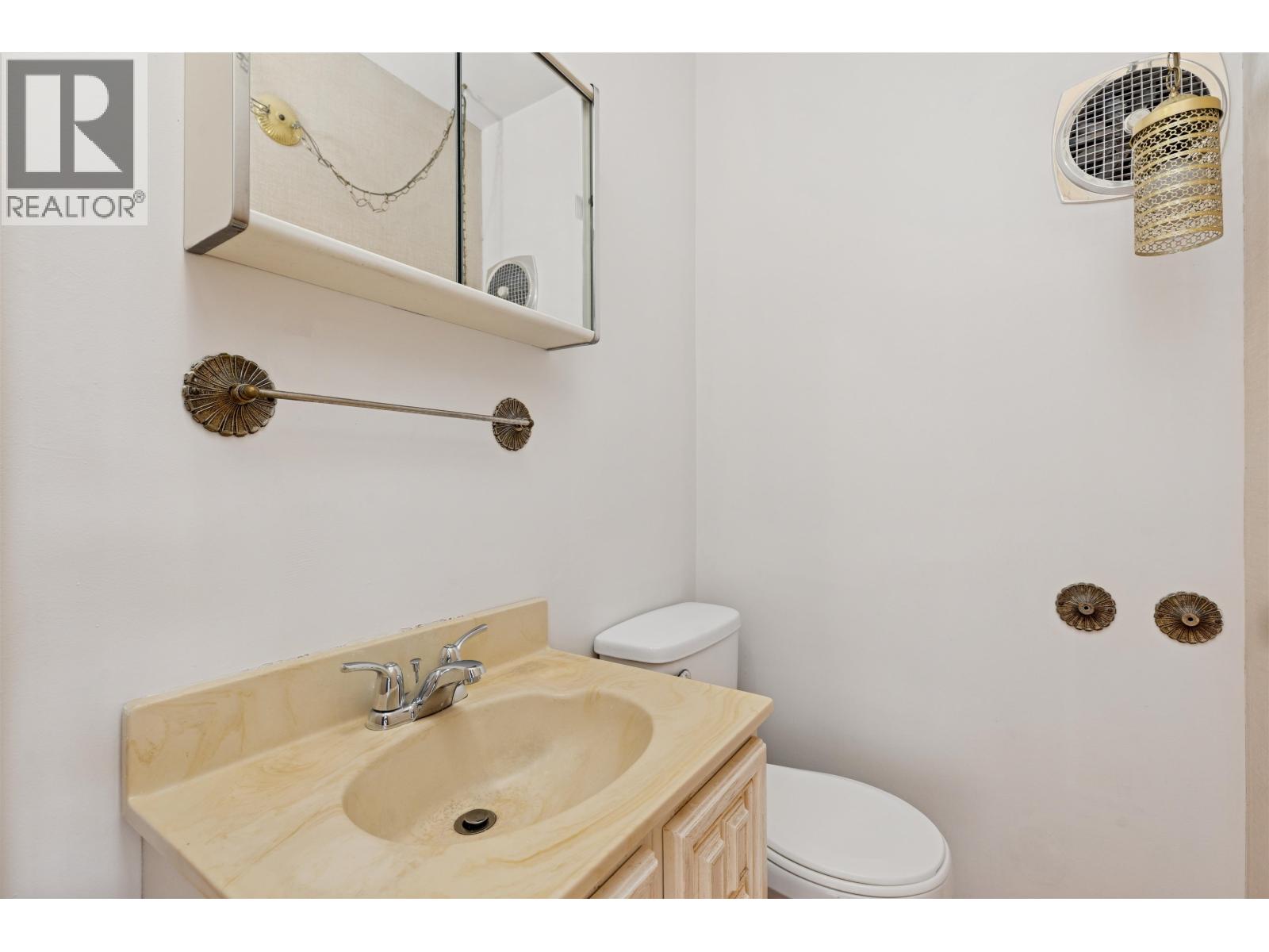 133 W 63rd Avenue, Vancouver, British Columbia  V5X 2H7 - Photo 9 - R3083174