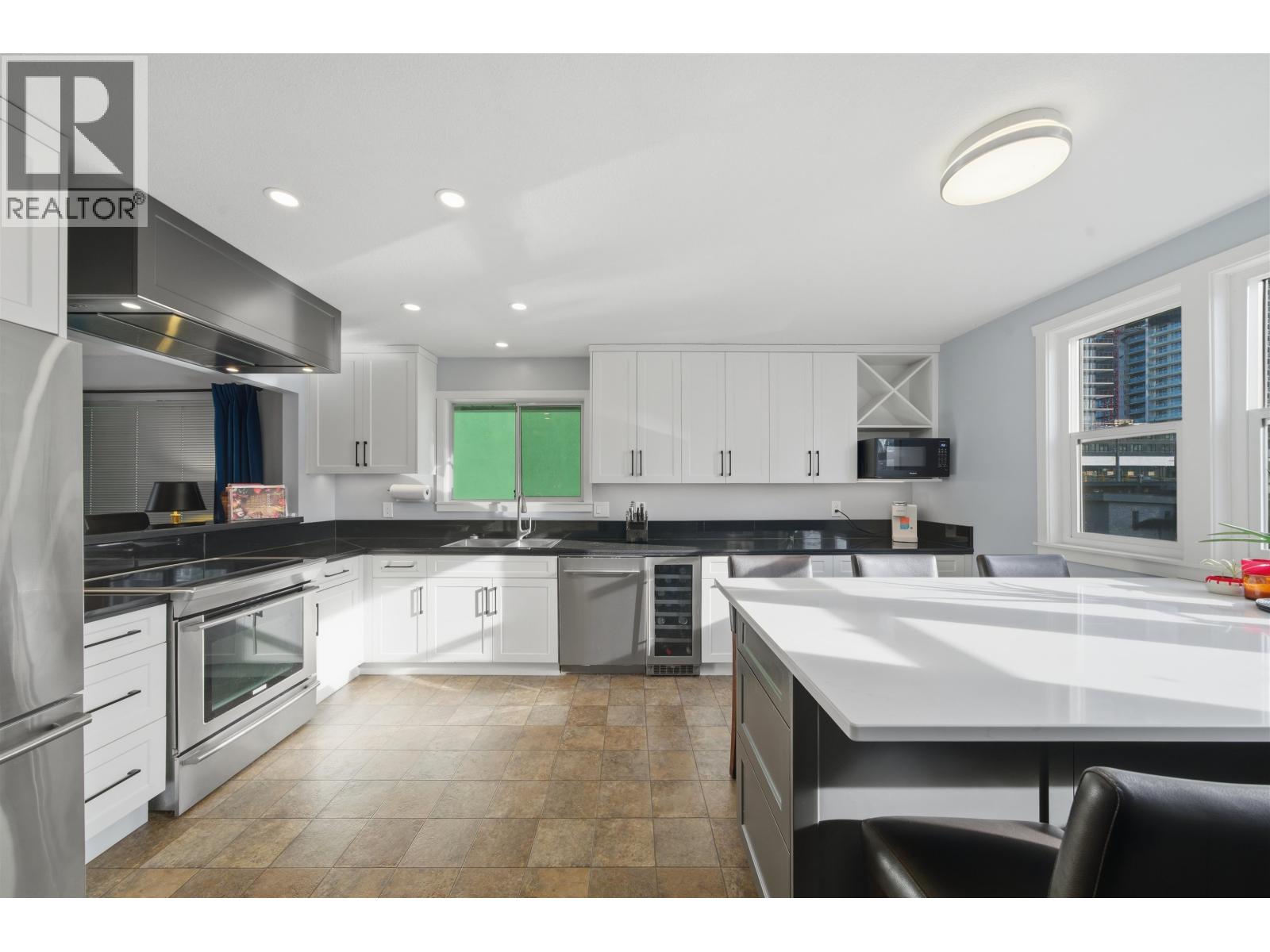 4468 Graveley Street, Burnaby, British Columbia  V5C 3T8 - Photo 13 - R3083184