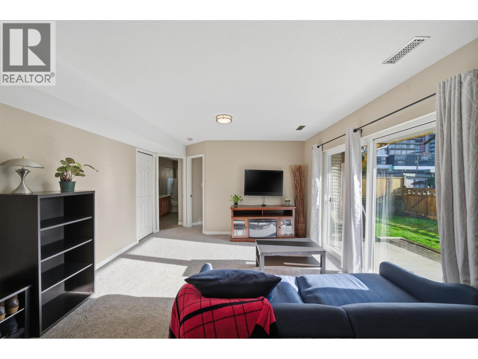 4468 Graveley Street, Burnaby, British Columbia  V5C 3T8 - Photo 36 - R3083184