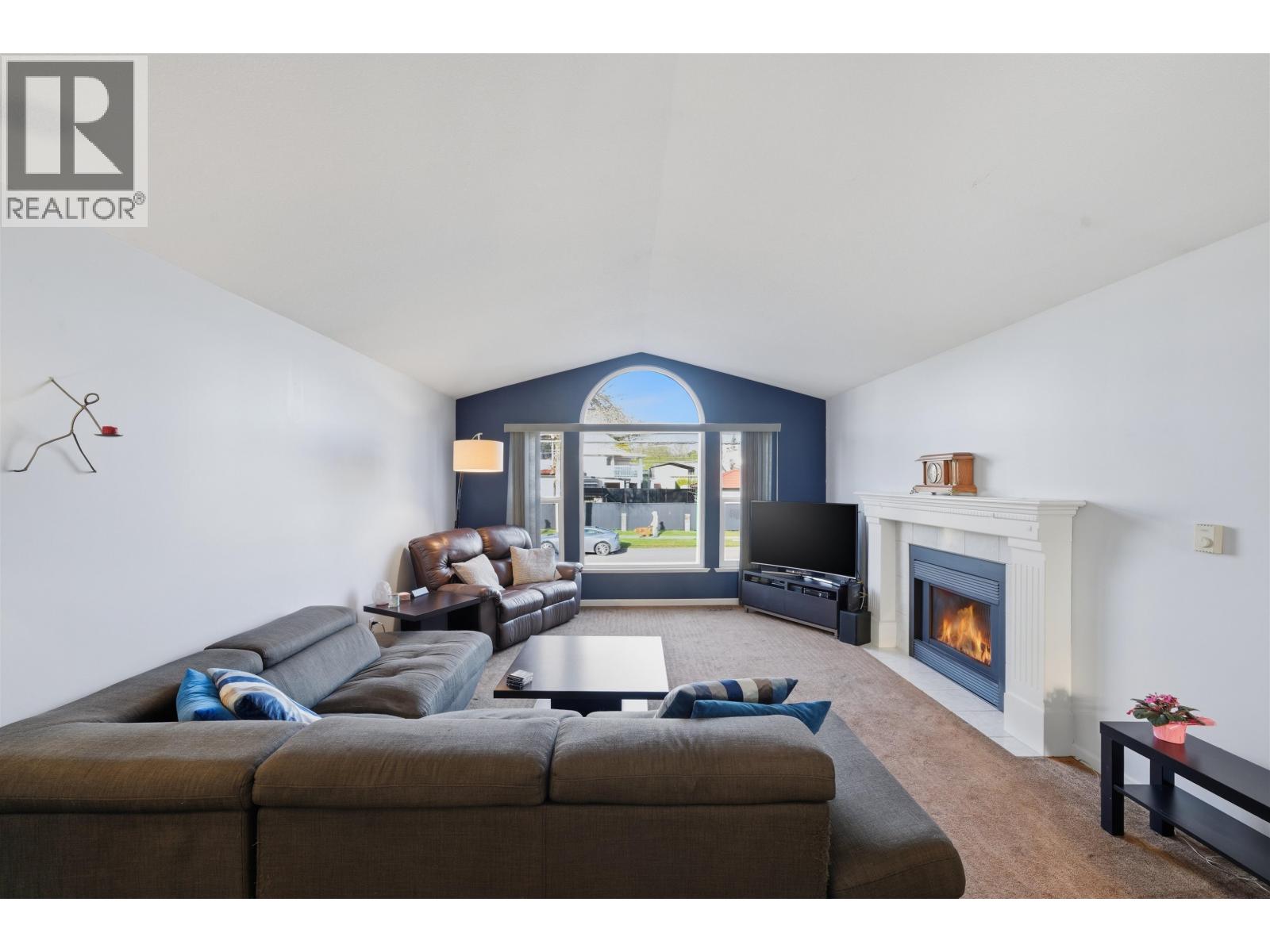 4468 Graveley Street, Burnaby, British Columbia  V5C 3T8 - Photo 8 - R3083184