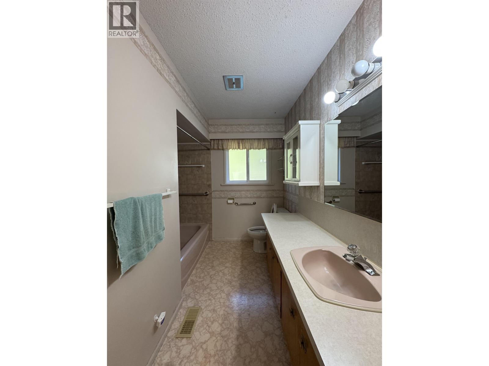 11804 232 St Street, Maple Ridge, British Columbia  V2X 6S9 - Photo 10 - R3083250