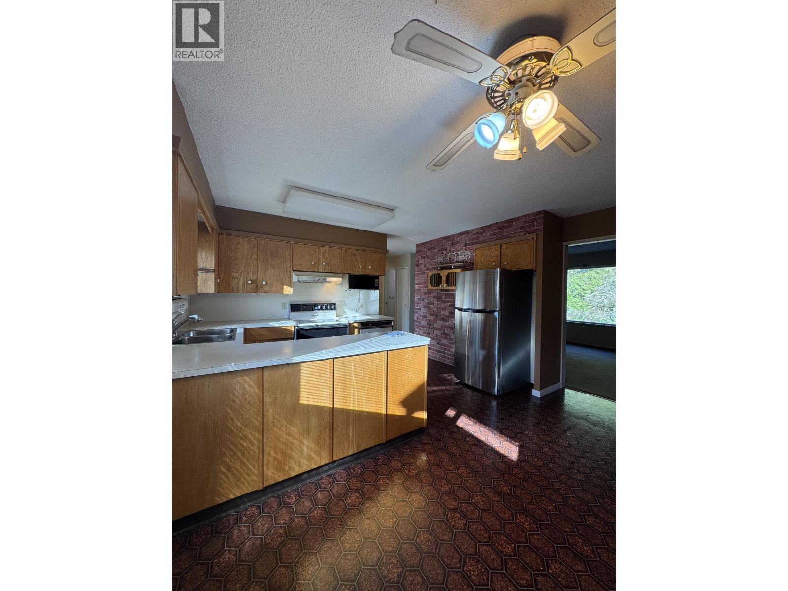 11804 232 St Street, Maple Ridge, British Columbia  V2X 6S9 - Photo 4 - R3083250