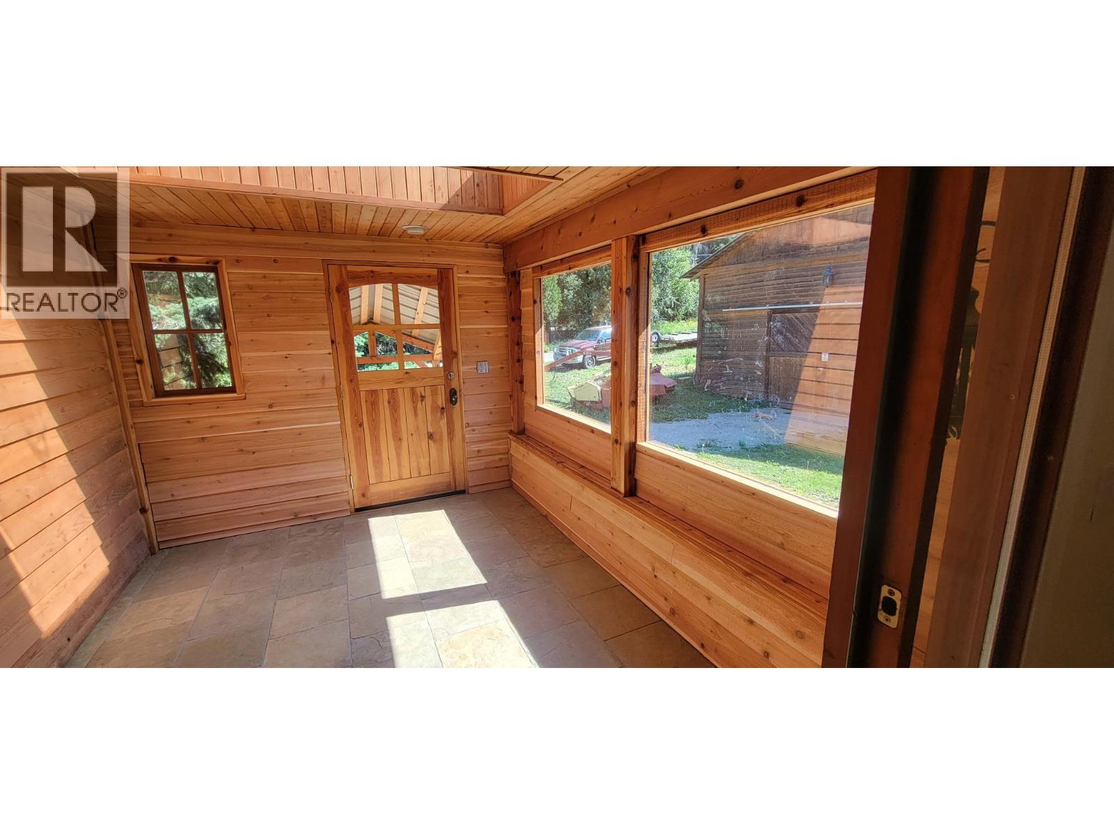 9841 Talbot Road, Nelway, British Columbia V0G 1Z0 - Photo 42 - 10372904