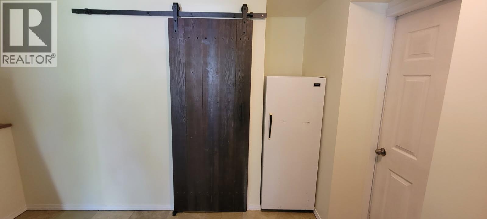 9841 Talbot Road, Nelway, British Columbia V0G 1Z0 - Photo 37 - 10372904