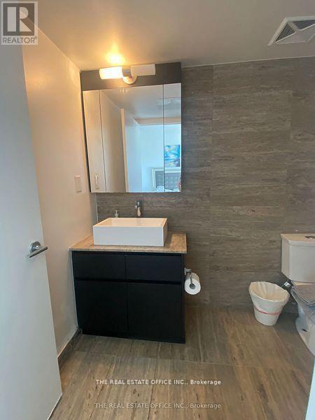 G09 - 112 Fort York Boulevard, Toronto, Ontario  M5V 4A7 - Photo 9 - C12730732