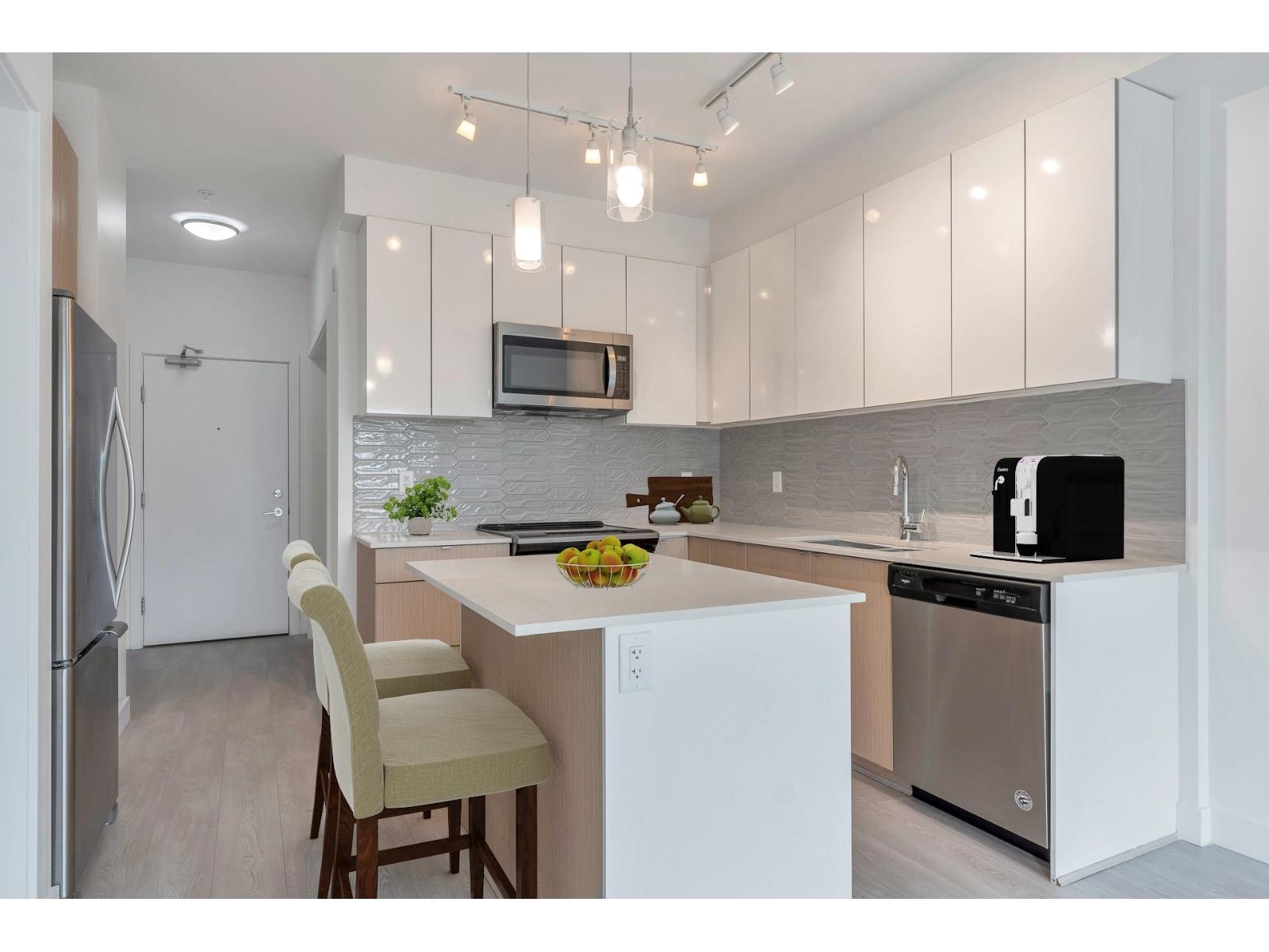 204 19567 64 Avenue, Surrey, British Columbia  V3S 7H8 - Photo 3 - R3083124