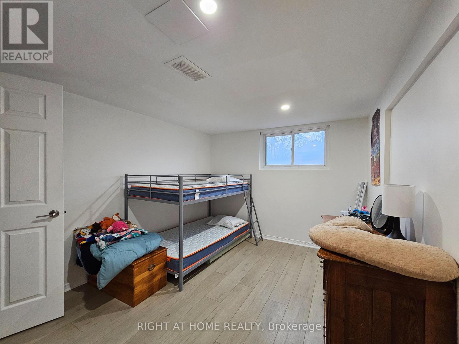 501 Ortono Avenue, Oshawa, Ontario  L1H 3L7 - Photo 16 - E12730730