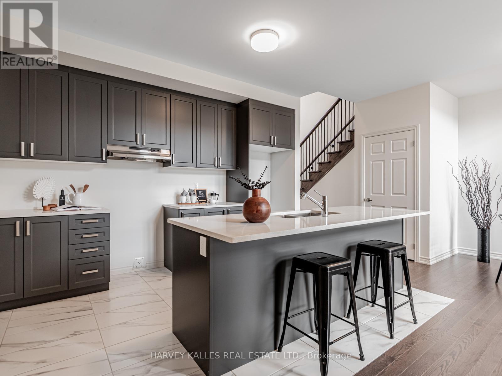 10 Bayberry Drive, Adjala-Tosorontio, Ontario  L0G 1W0 - Photo 9 - N12730710