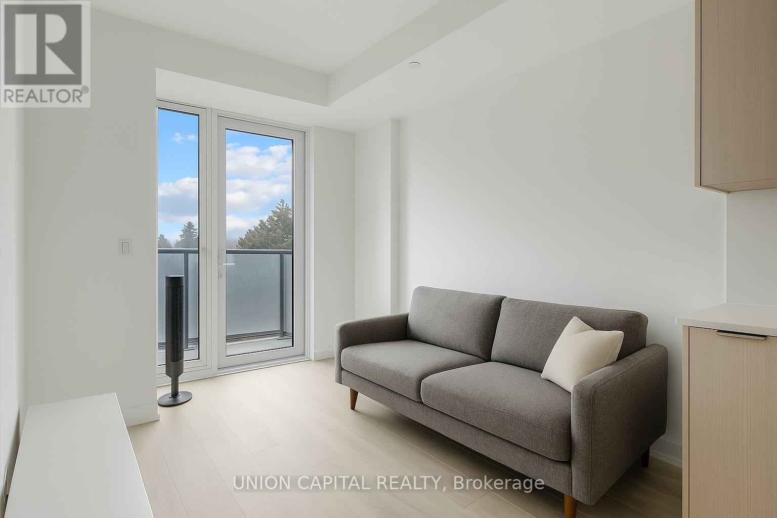 530 - 215 Lakeshore Road W, Mississauga, Ontario  L5H 0A9 - Photo 13 - W12729340