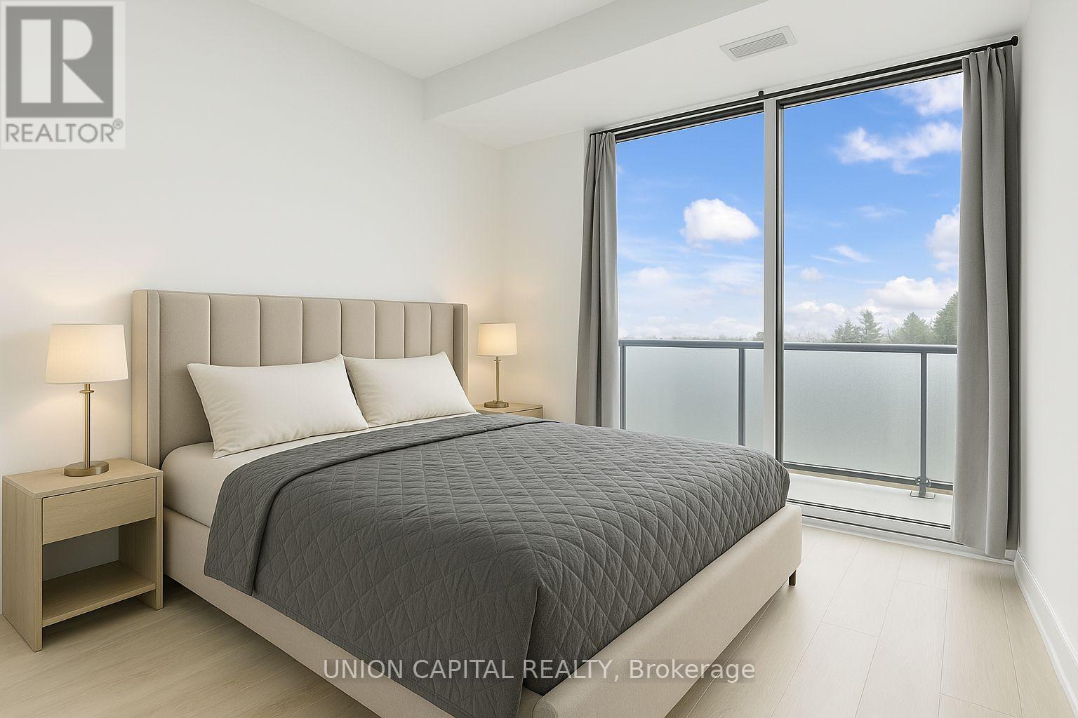 530 - 215 Lakeshore Road W, Mississauga, Ontario  L5H 0A9 - Photo 14 - W12729340