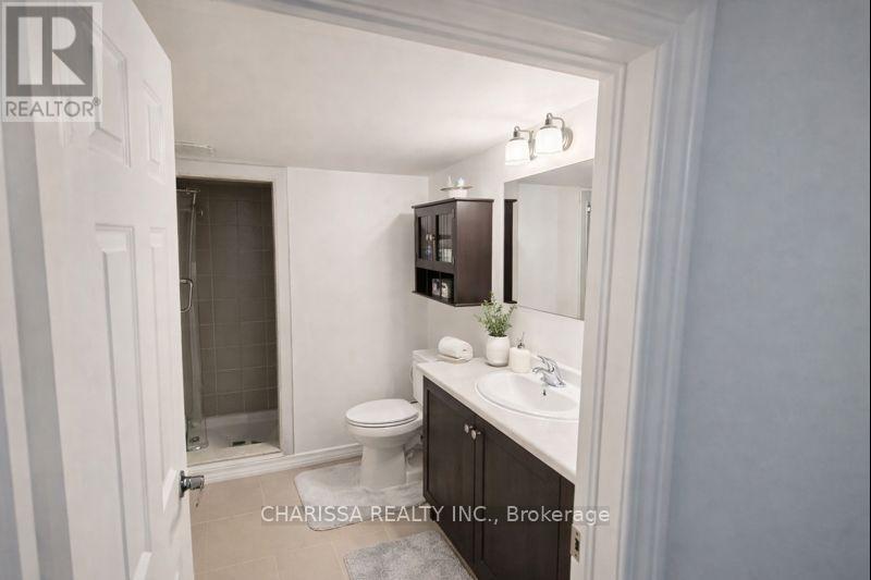 95 Baffin Crescent, Brampton, Ontario  L7A 0C7 - Photo 5 - W12730706