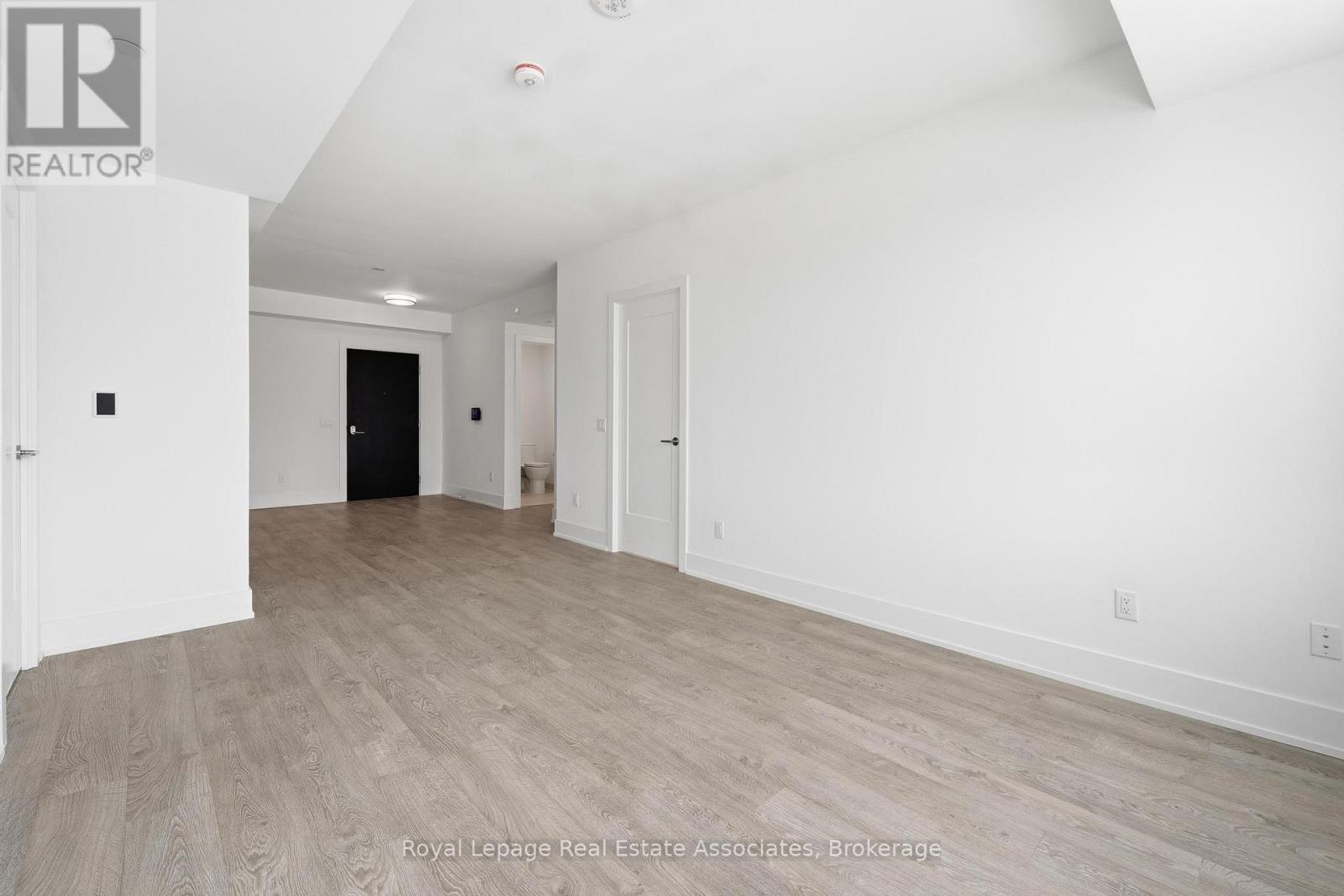 220 - 259 The Kingsway, Toronto, Ontario  M9A 0G2 - Photo 10 - W12730716