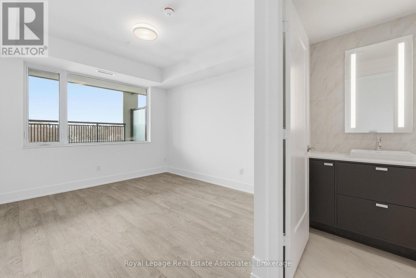 220 - 259 The Kingsway, Toronto, Ontario  M9A 0G2 - Photo 11 - W12730716