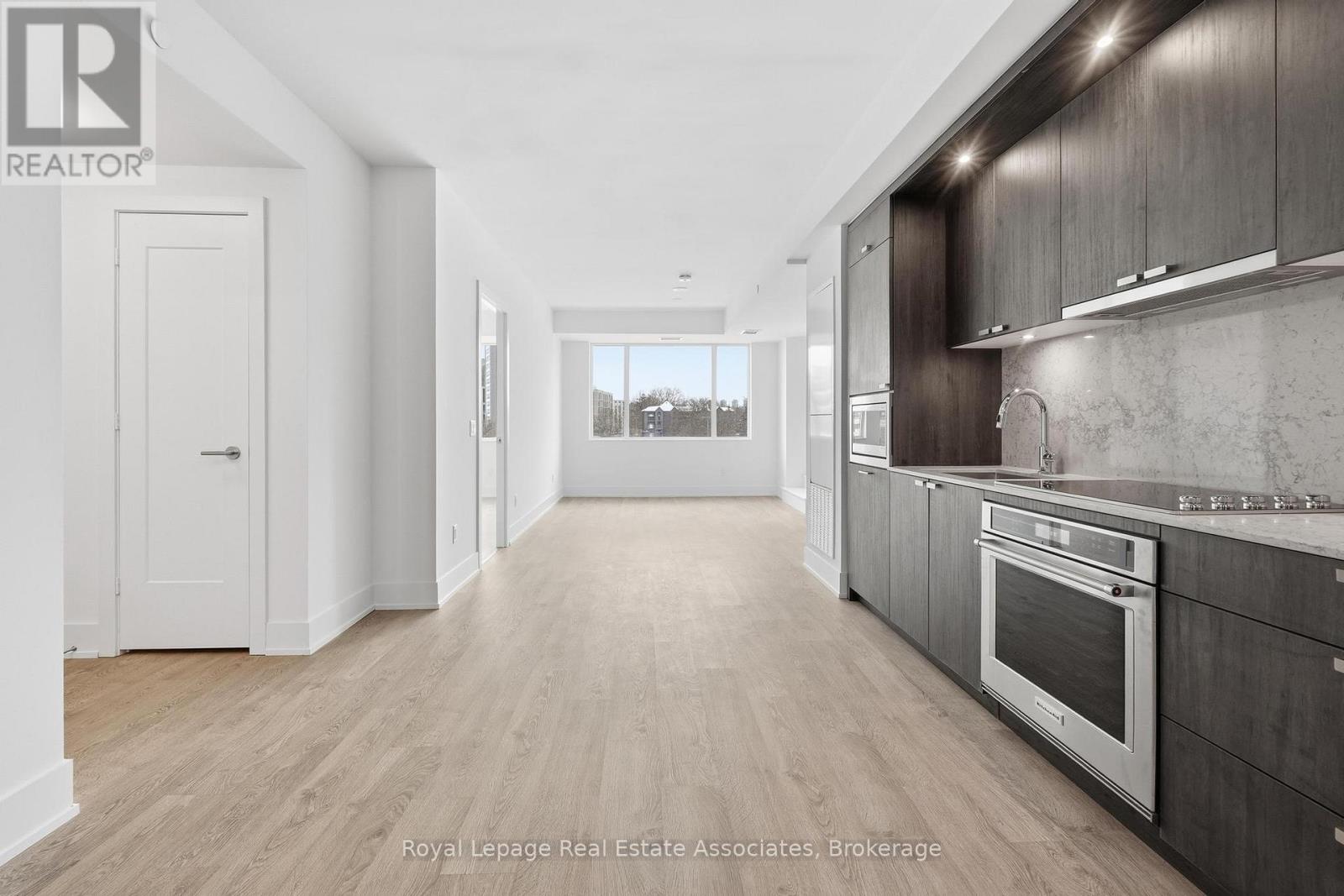 220 - 259 The Kingsway, Toronto, Ontario  M9A 0G2 - Photo 2 - W12730716