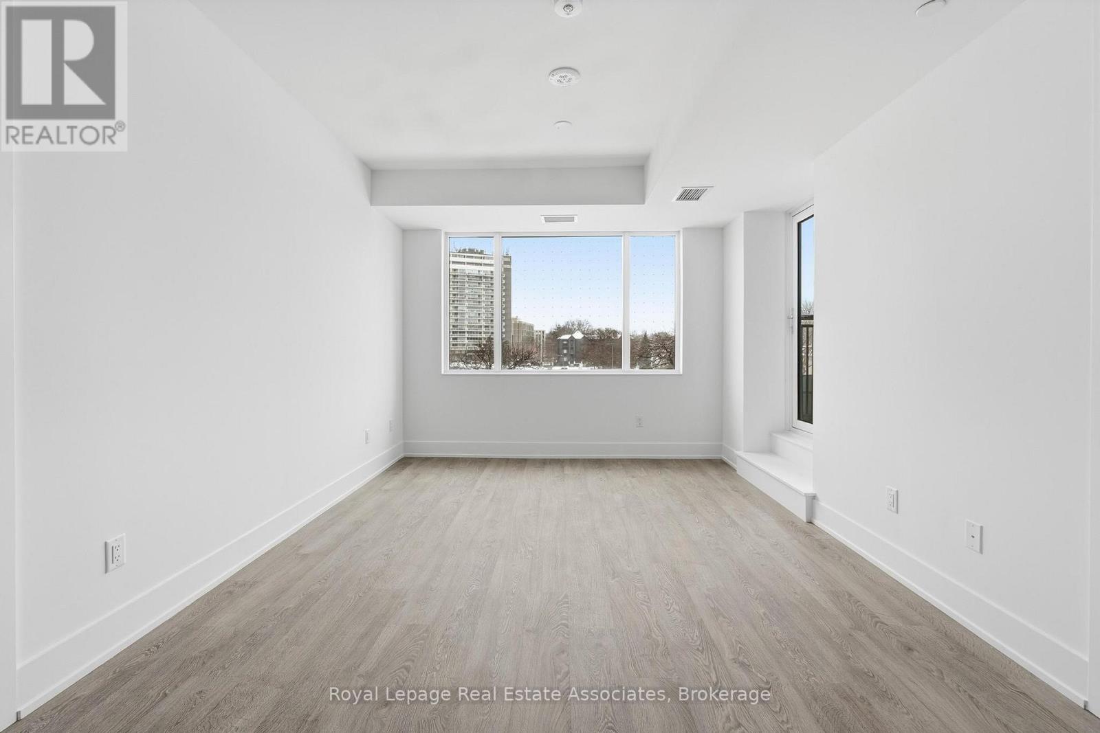 220 - 259 The Kingsway, Toronto, Ontario  M9A 0G2 - Photo 6 - W12730716