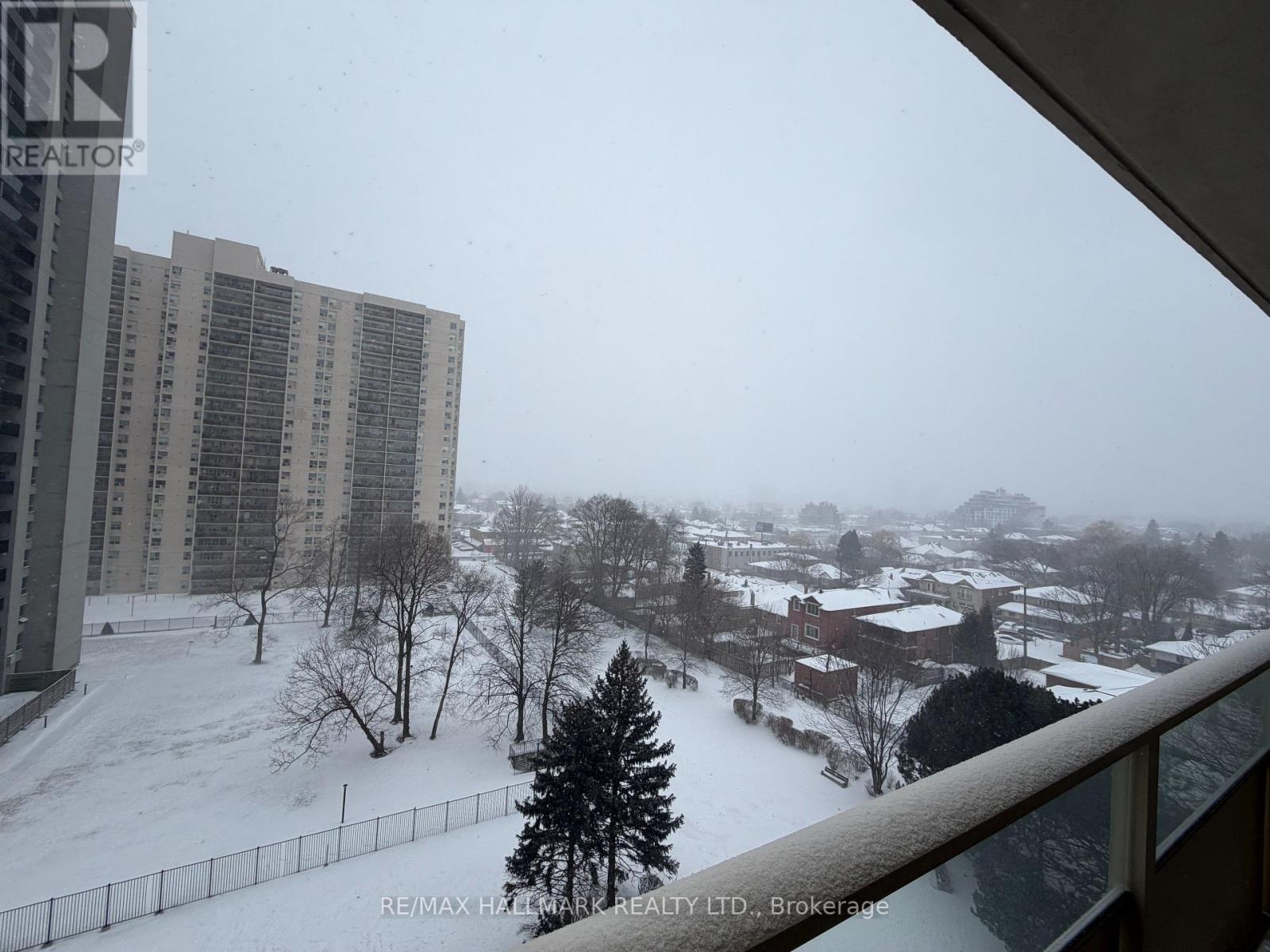 817 - 360 Ridelle Avenue, Toronto, Ontario  M6B 1K1 - Photo 10 - W12730726