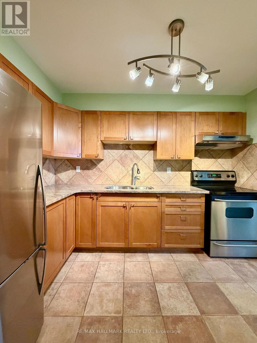 817 - 360 Ridelle Avenue, Toronto, Ontario  M6B 1K1 - Photo 5 - W12730726