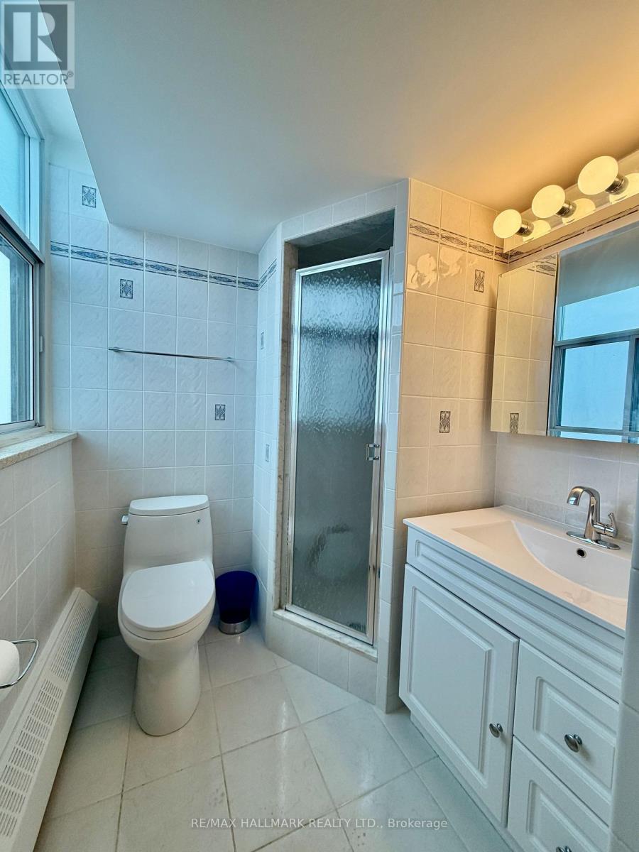 817 - 360 Ridelle Avenue, Toronto, Ontario  M6B 1K1 - Photo 7 - W12730726