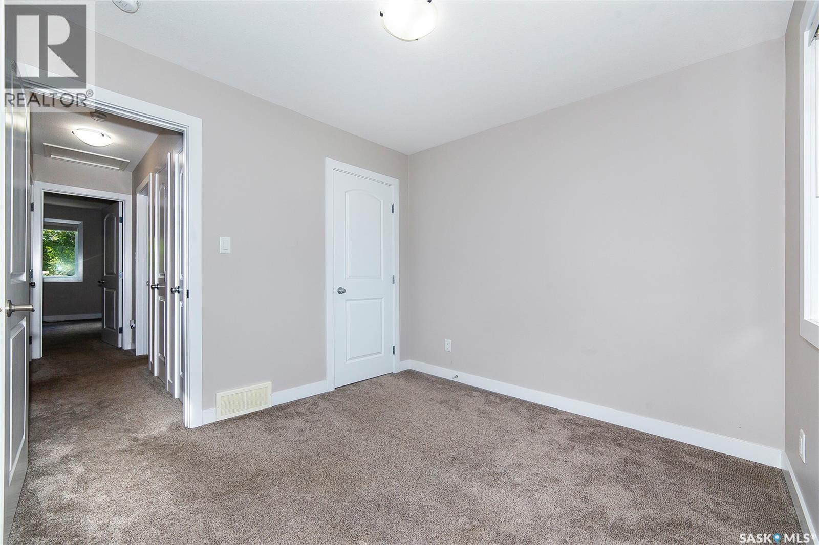 1320 B Avenue N, Saskatoon, Saskatchewan  S7L 1G5 - Photo 28 - SK027426