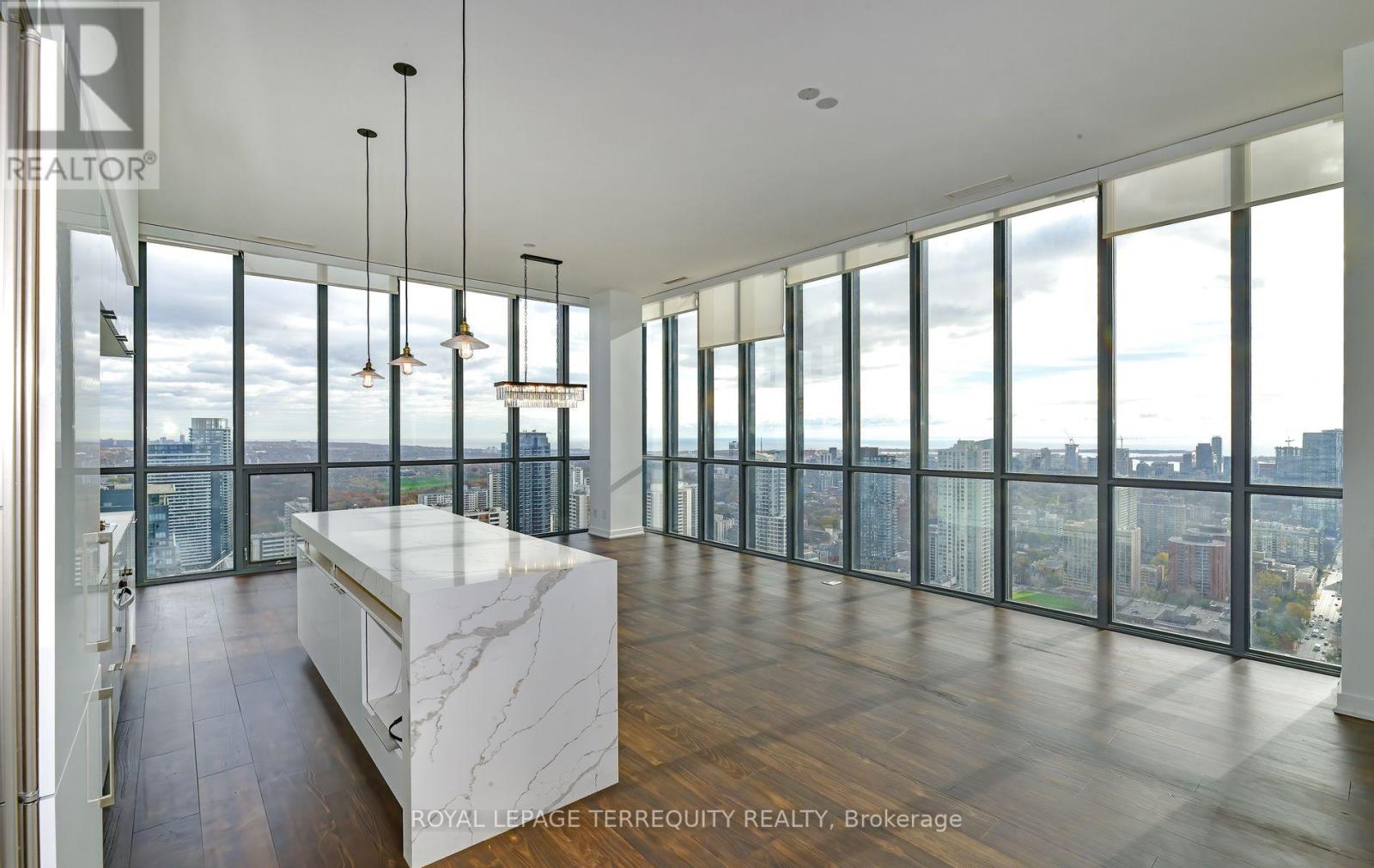 4401 - 110 Charles Street E, Toronto, Ontario  M4Y 1T5 - Photo 5 - C12730552