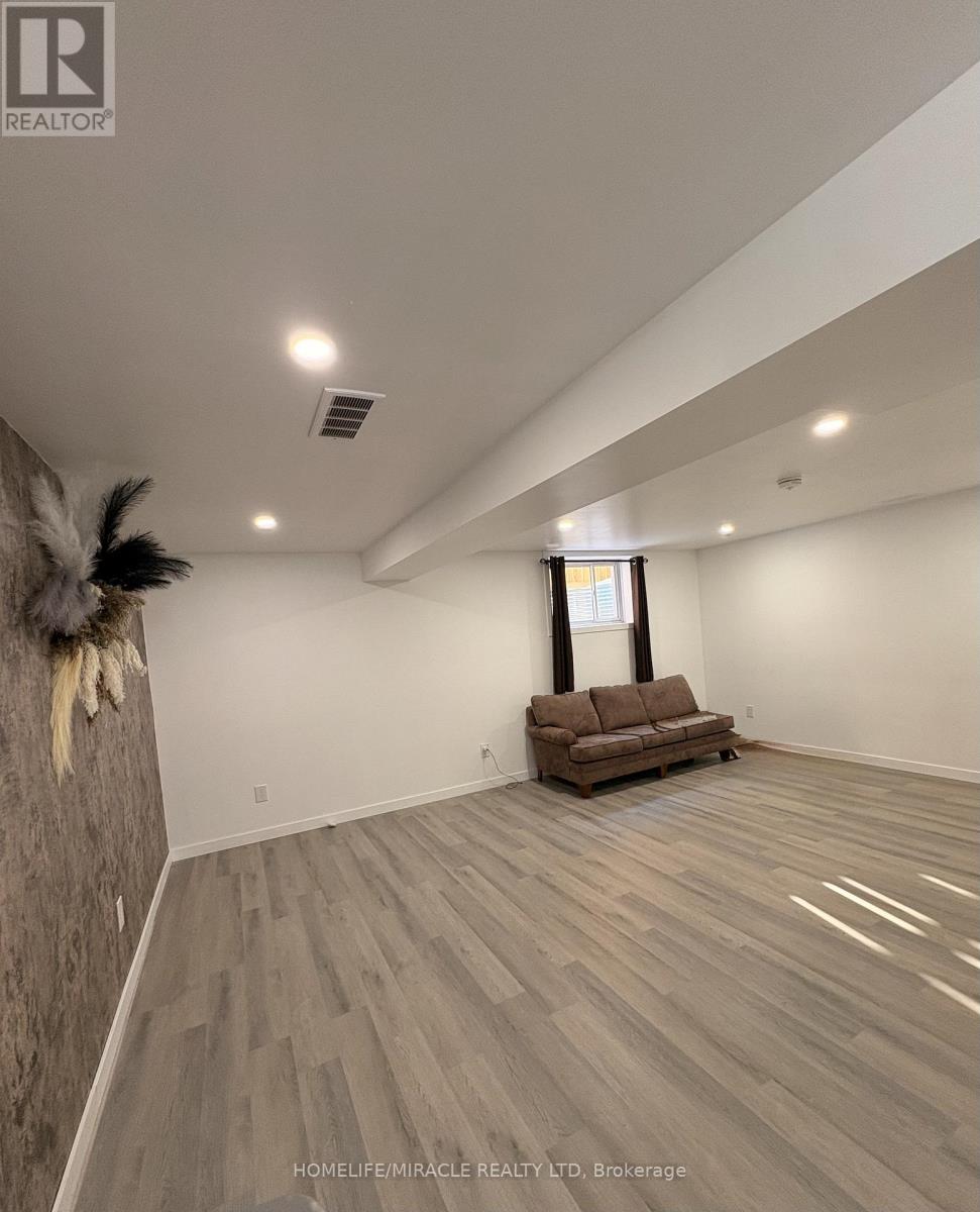 10 Martin Street, Tillsonburg, Ontario  N4G 0K8 - Photo 11 - X12728288