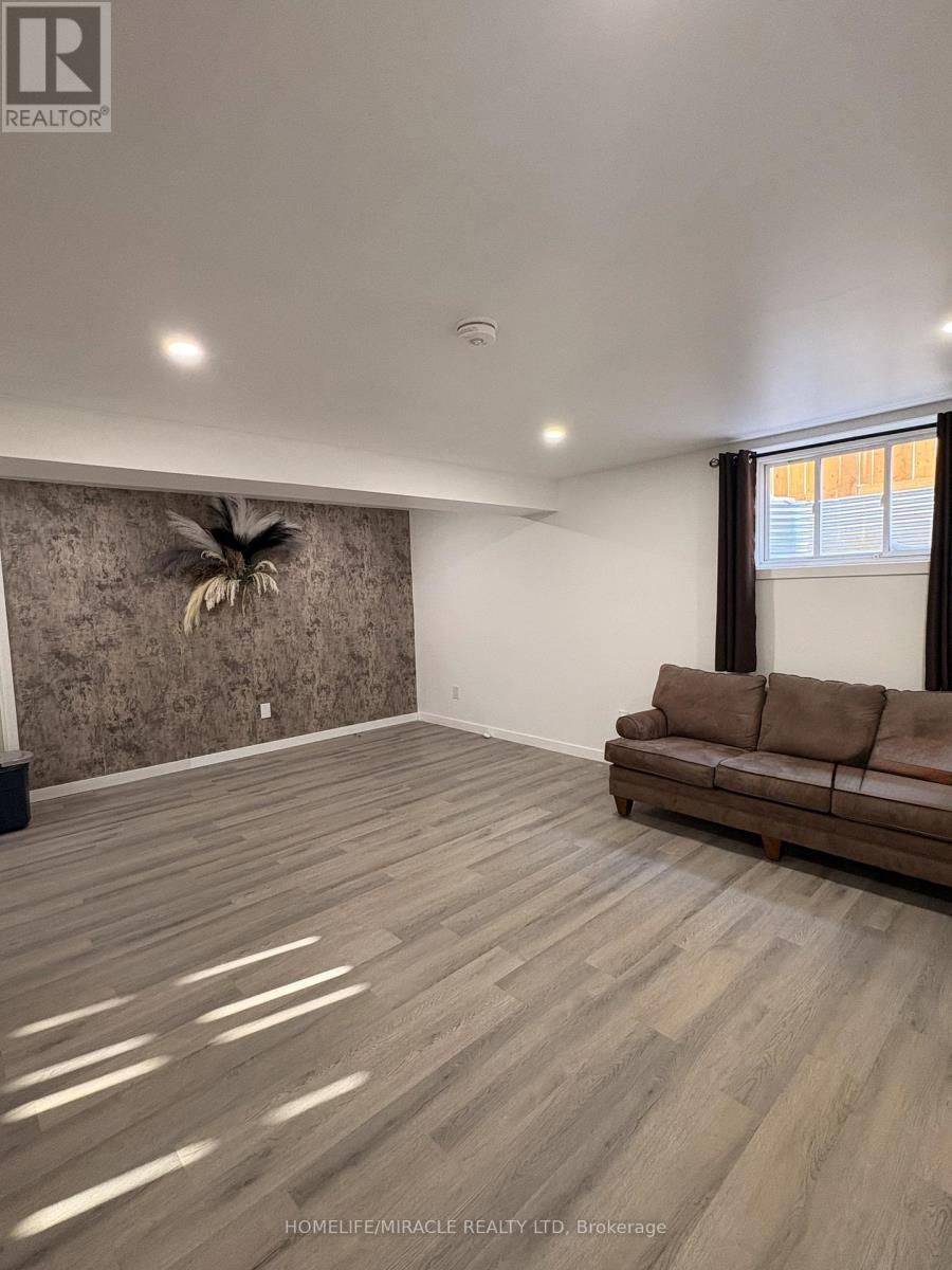 10 Martin Street, Tillsonburg, Ontario  N4G 0K8 - Photo 12 - X12728288