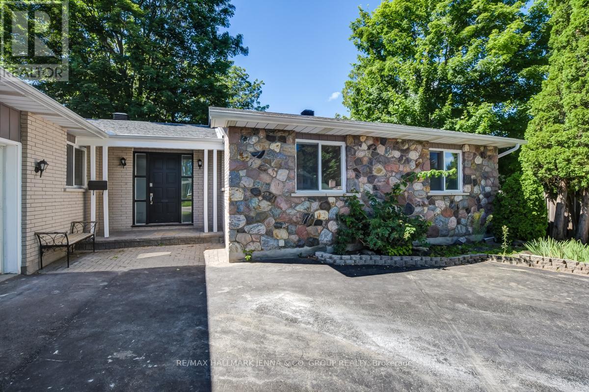 B - 21 ST REMY DRIVE, Ottawa, Ontario