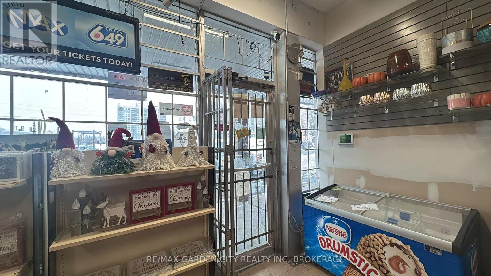 6 - 216-224 Glenridge Avenue, St. Catharines, Ontario  L2T 3J9 - Photo 9 - X12730880