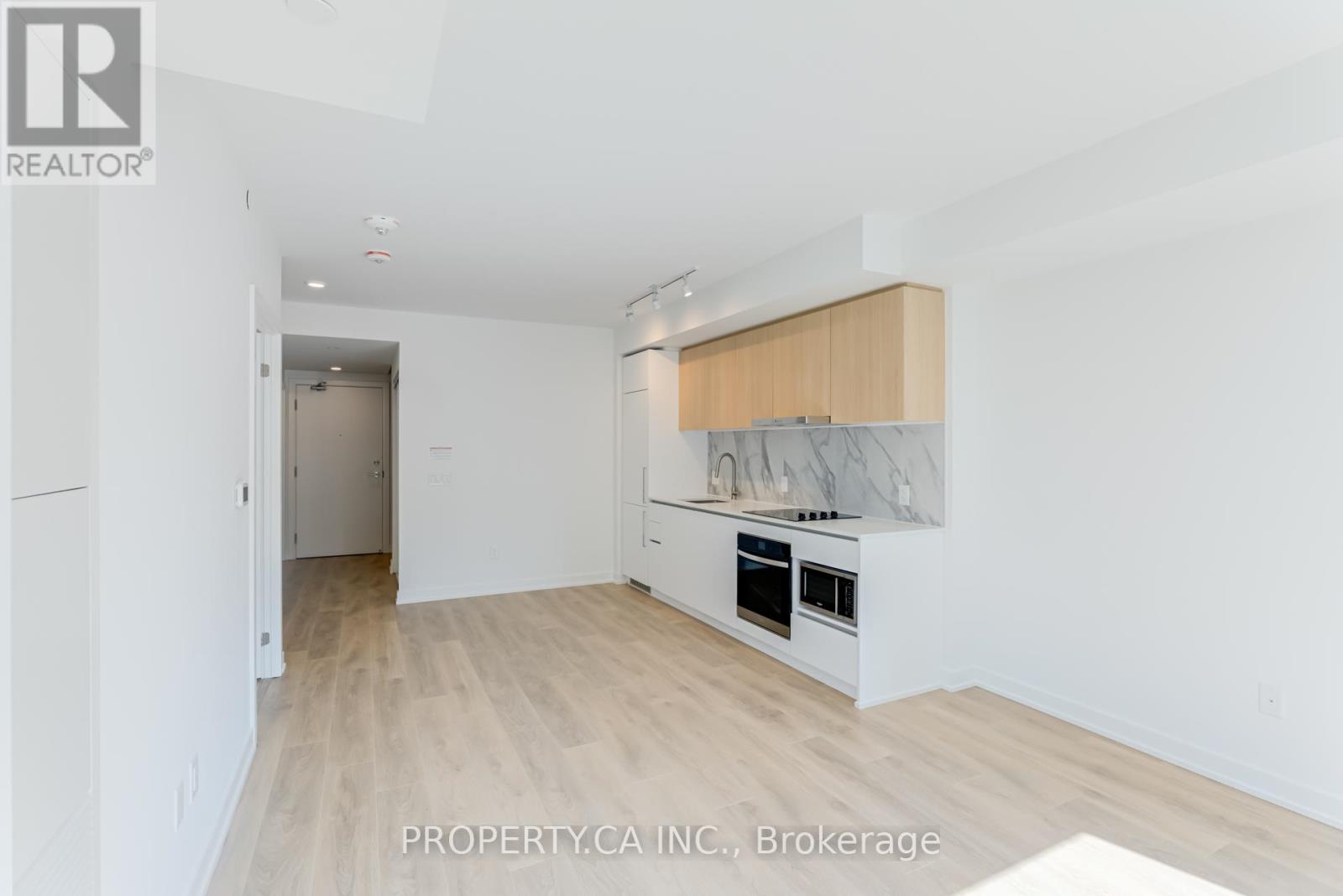 210 - 1100 Sheppard Avenue W, Toronto, Ontario  M3J 0H1 - Photo 9 - W12584508